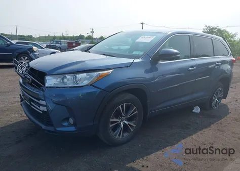 2017 Toyota Highlander Le Plus from USA, damaged, VIN 5TDBZRFH7HS360925